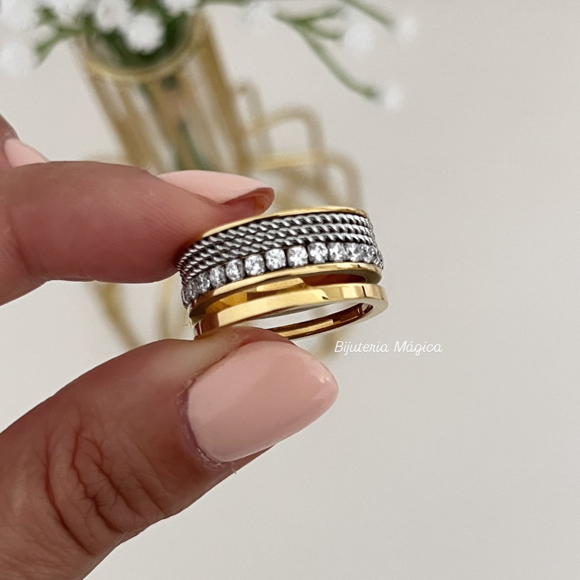 Anel Elegance Bicolor com Cristais em Aço Inoxidável