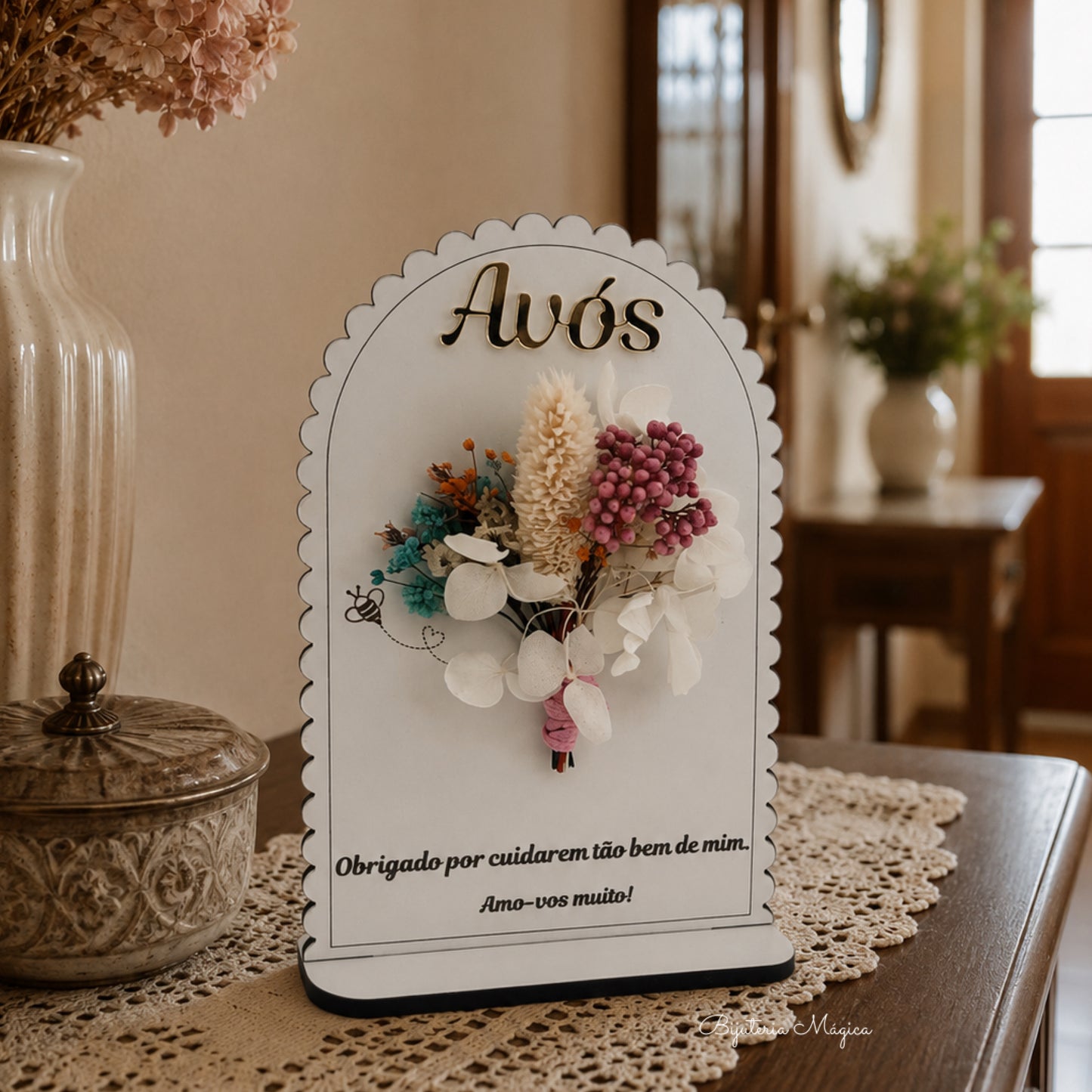 Placa Decorativa com Flores Naturais para Avós