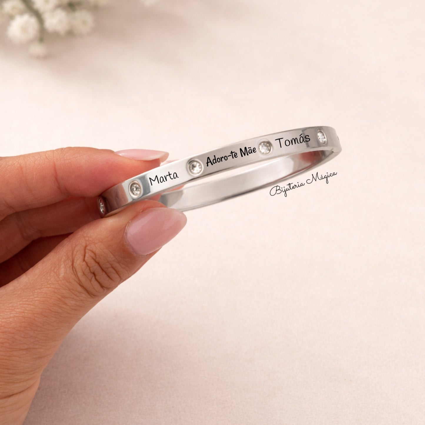Personalized "Mother's Love" Rigid Bracelet