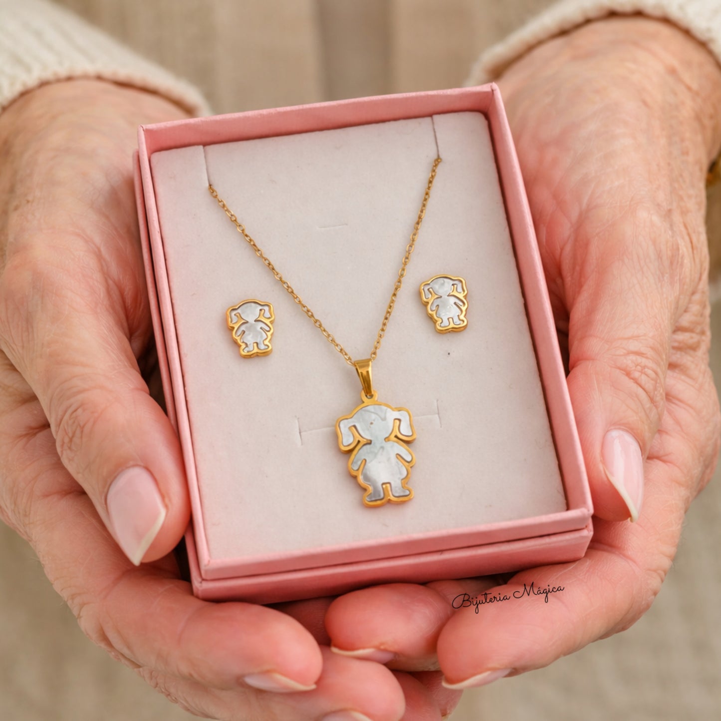 Conjunto Menina Madrepérola Dourado