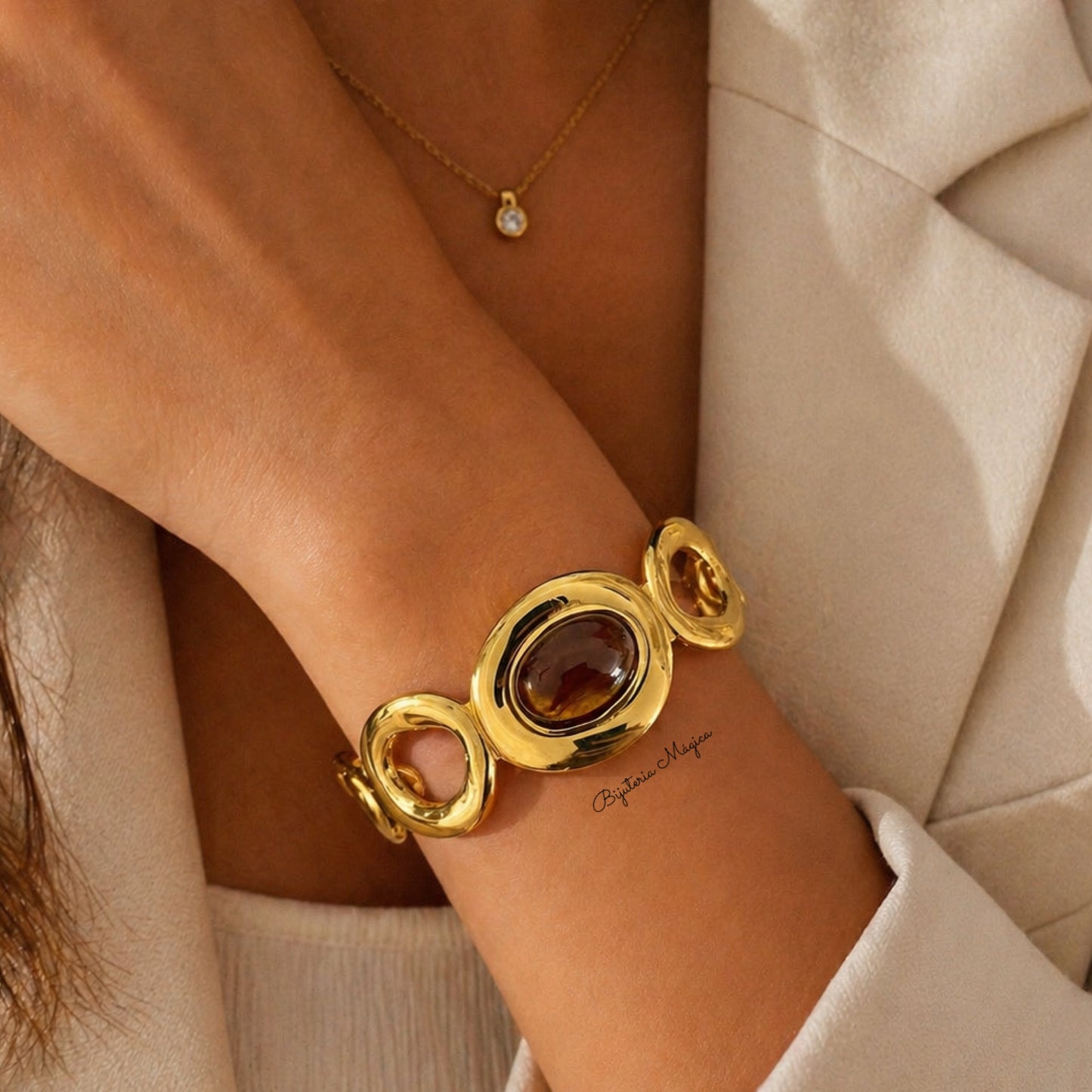 Pulseira Rígida Dourada Pedra Elegante