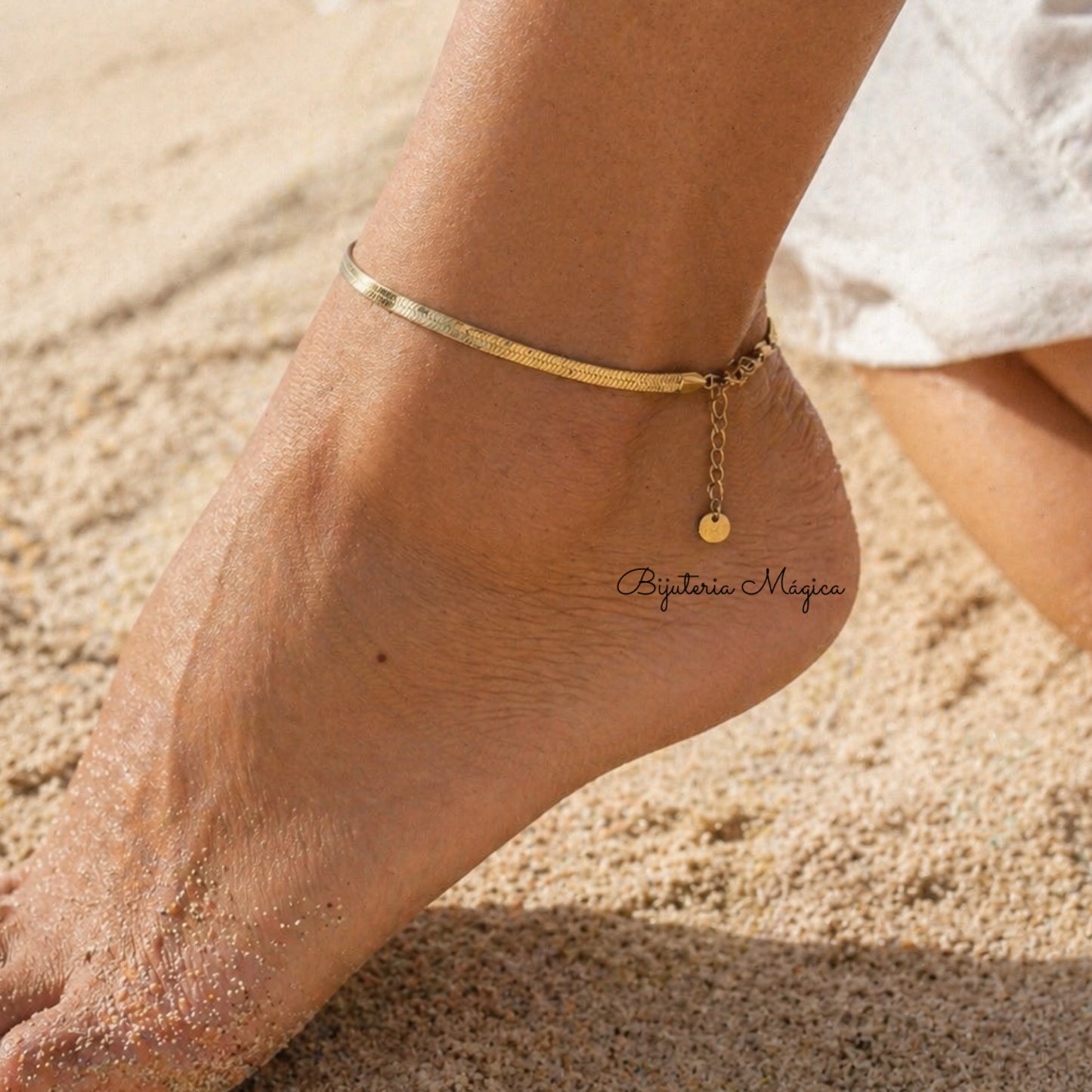 Pulseira de Pé Dourada Minimalista em Aço