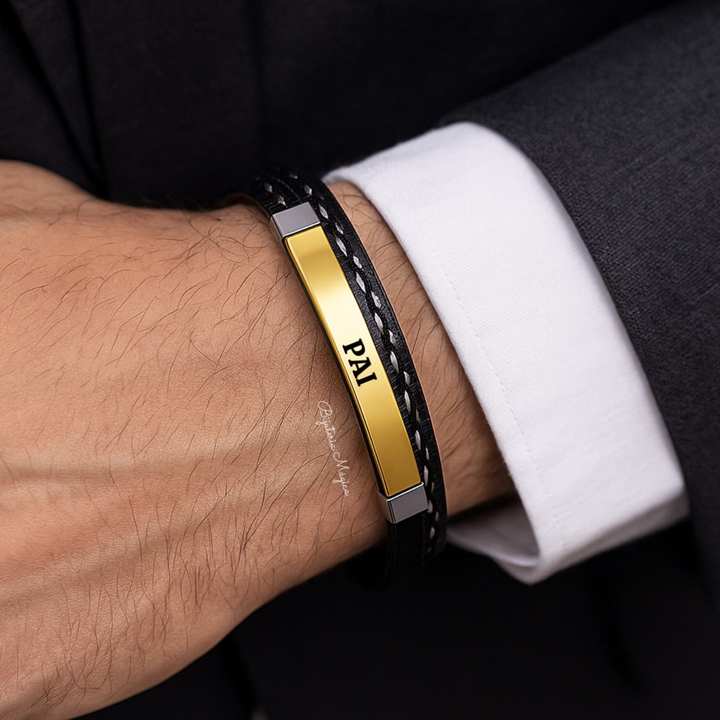 Pulseira Pai Dourada Personalizável – Aço e Couro Preto