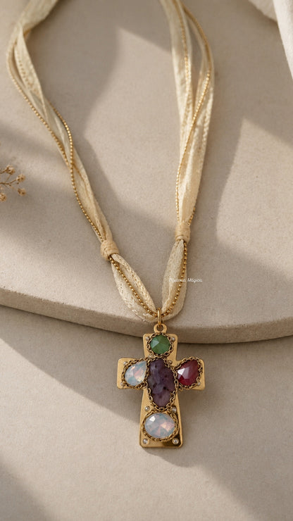 Colar Cruz Boho Dourada
