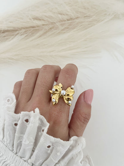 Bow Pearl Ring
