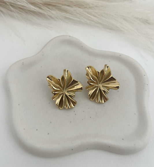 Brincos Flor Dourada Vintage