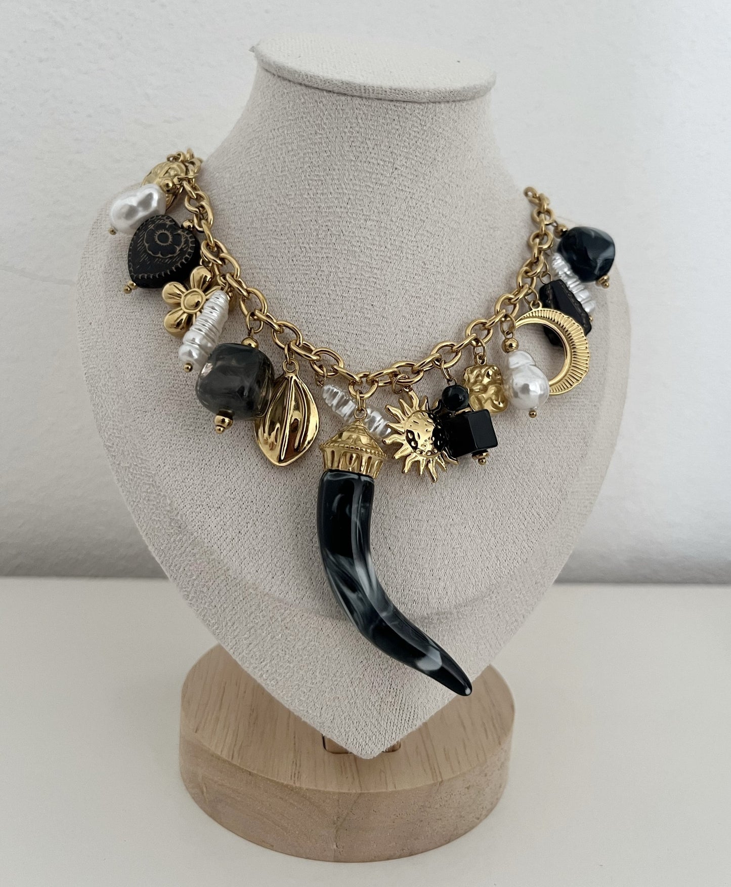 LUNA HORN Necklace