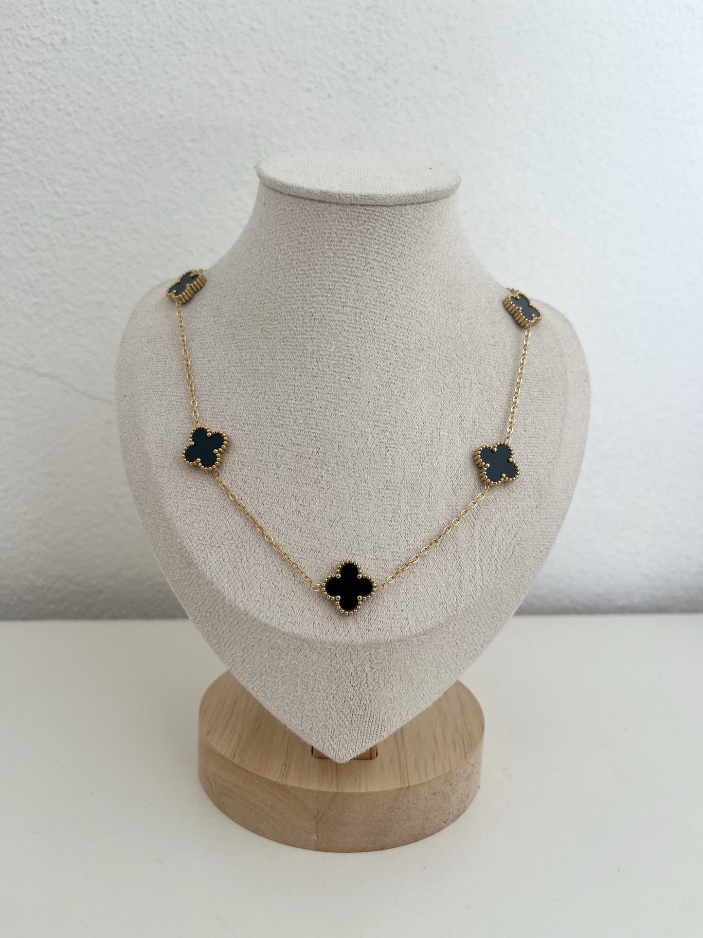 Colar Trevos Elegance