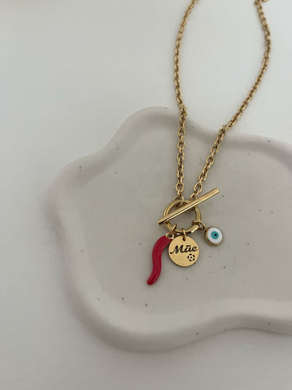 Colar Amuleto Dourado “Mãe” com Malagueta e Olho