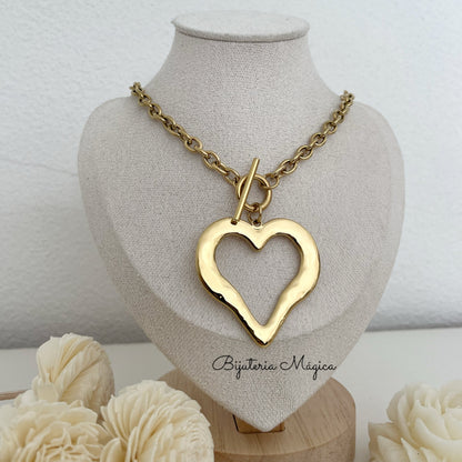 Colar Coração Dourado Maxi