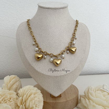 Colar Dourado Corações com Pérolas