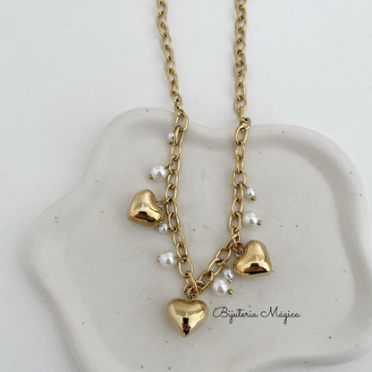 Colar Dourado Corações com Pérolas