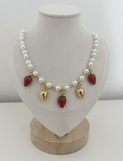 Colar Strawberry Pearl