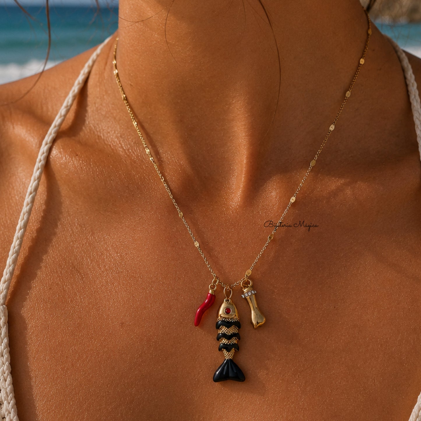 Colar Peixe, Figuinha & Malagueta em Aço Dourado
