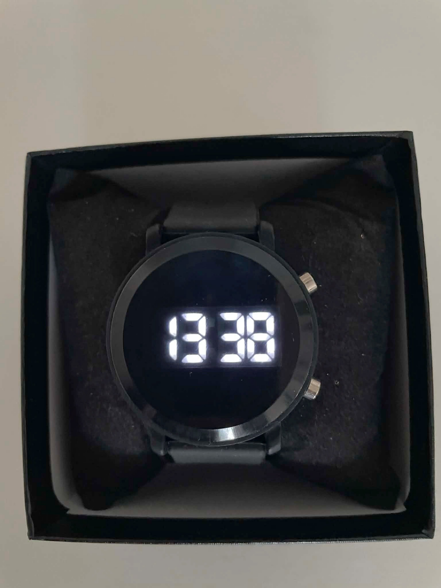 Relógio Digital de Homem com Bracelete em Silicone