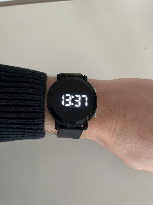 Relógio Digital de Homem com Bracelete em Silicone