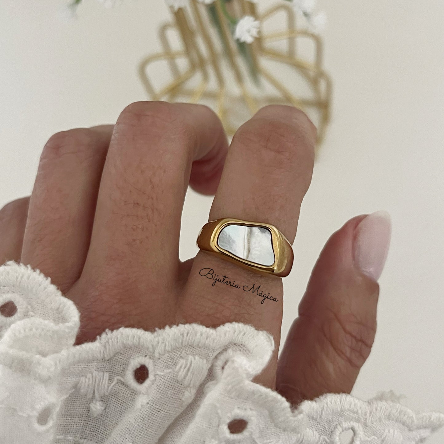 Adjustable Pearl Elegance Ring