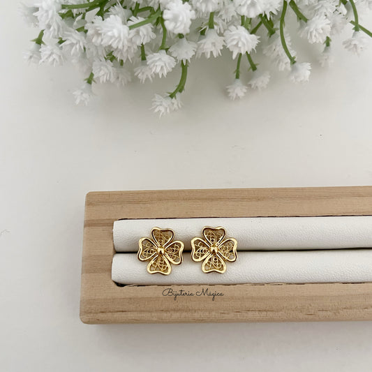 Brincos Trevo Filigrana Dourado