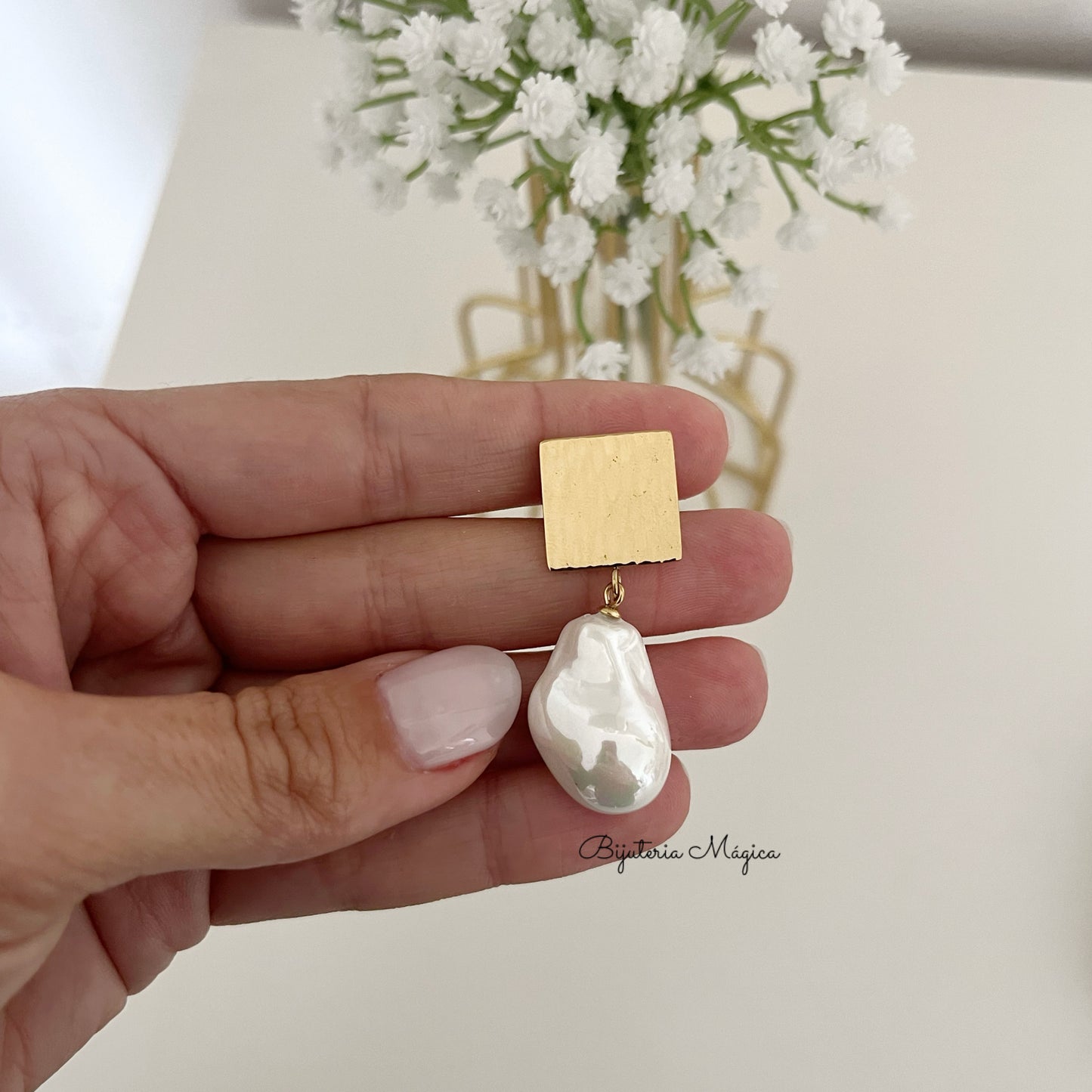 Modern Pearl Earrings in Steel