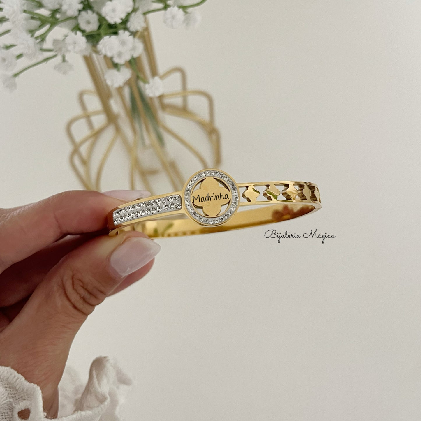 Pulseira Rígida Trevo Madrinha Dourada