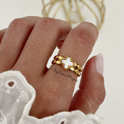Golden Mother-of-Pearl Clover Ring