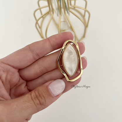 Elegance Mother-of-Pearl Gold Earrings