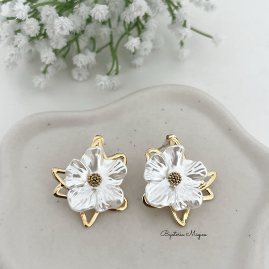 Brincos Elegance Flor com Estrela em Aço Inoxidável