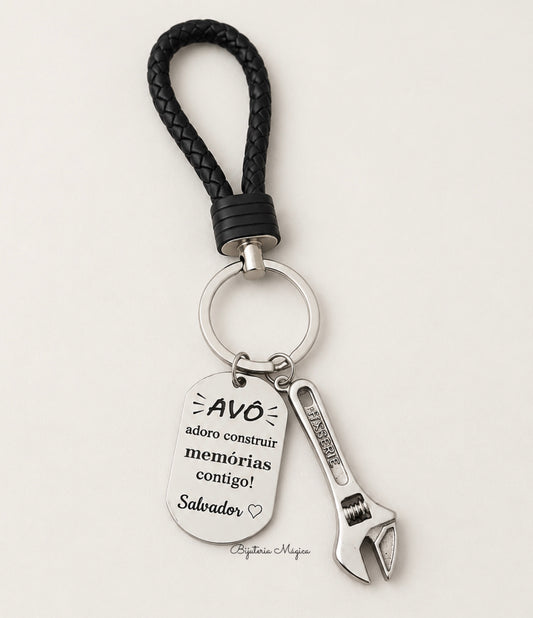 Porta-Chaves Personalizado com Medalha em Aço e Chave Inglesa