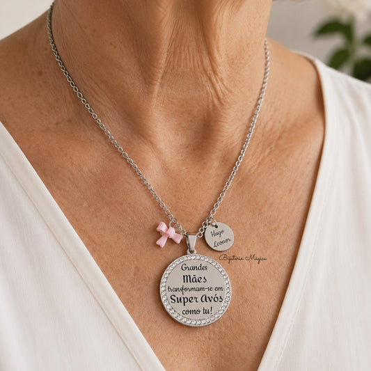 Colar em Aço “Super Avó” com Medalha Personalizada
