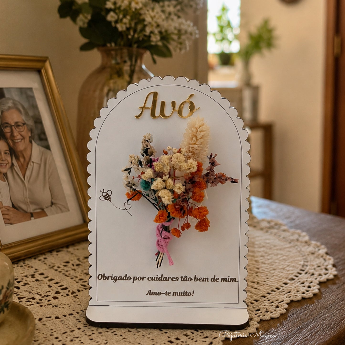 Placa Decorativa com Flores Naturais para Avó