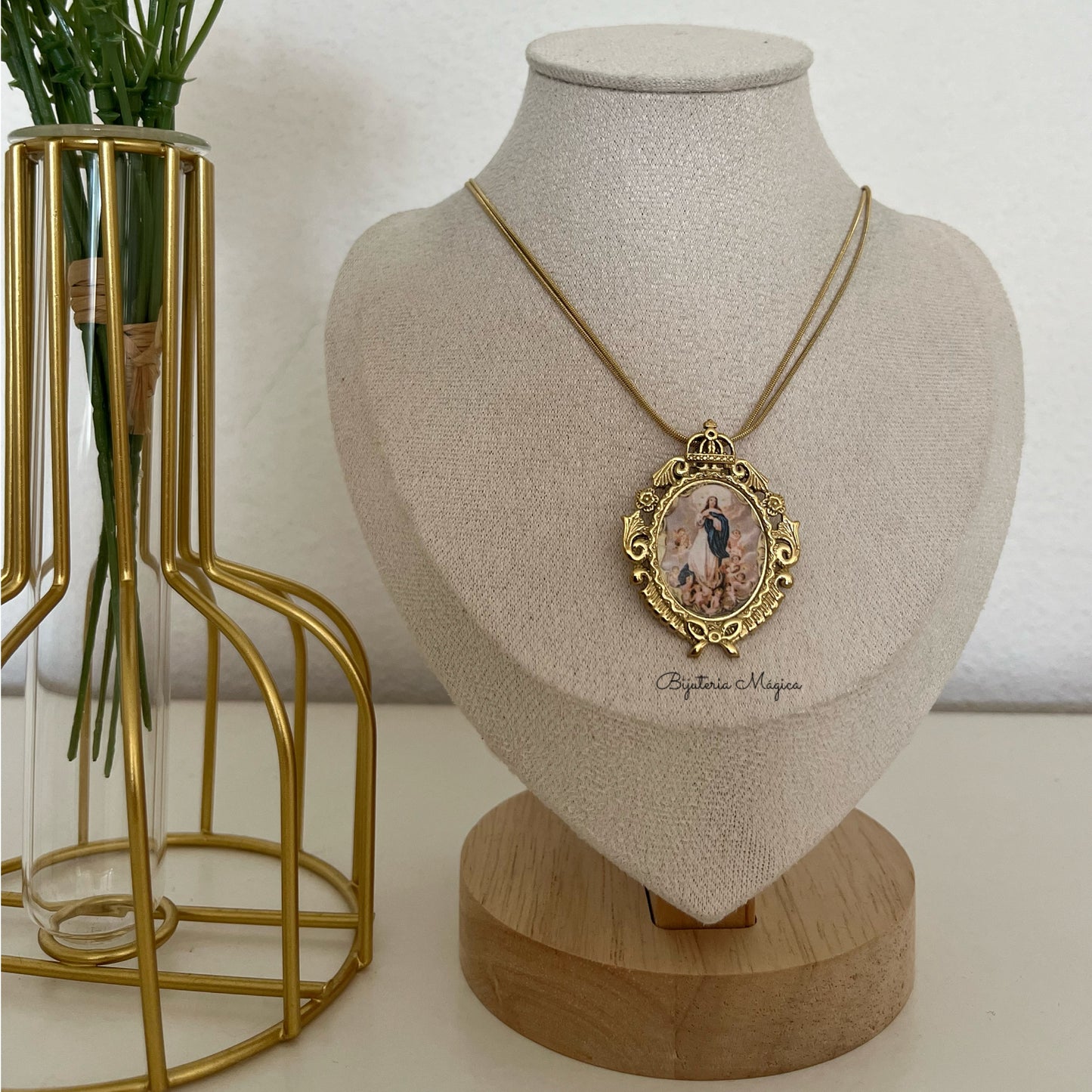Colar Nossa Senhora (Imaculada Conceição) Vintage Dourado