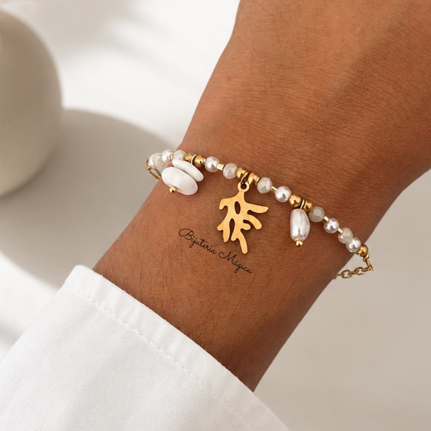 Pulseira Coral com Pérolas