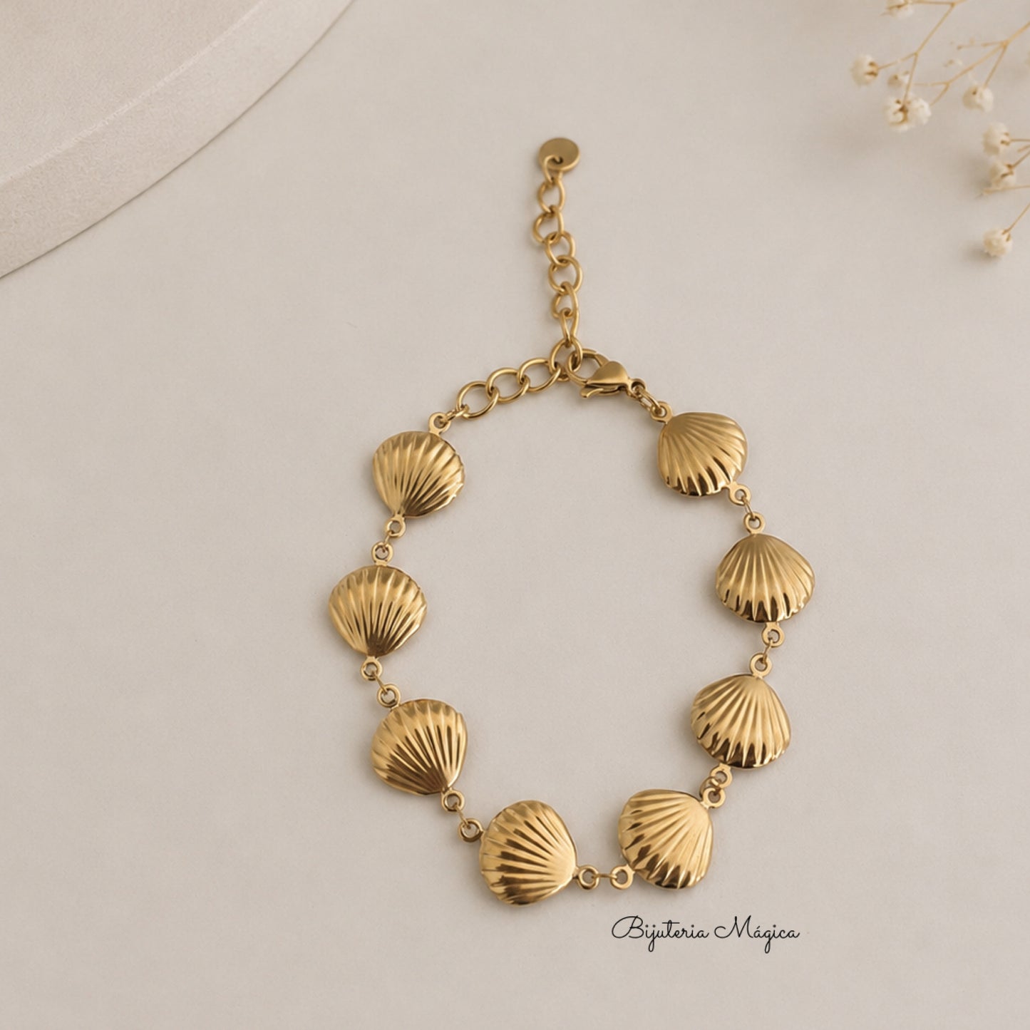 Pulseira Conchas do Mar em Aço Dourado