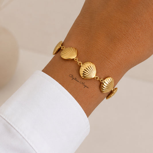 Pulseira Conchas do Mar em Aço Dourado