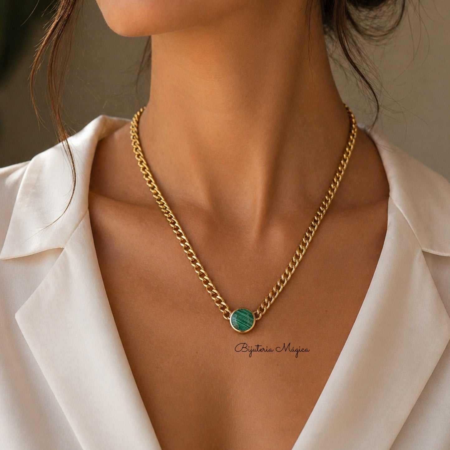 Colar Pedra Verde Elegância Intemporal