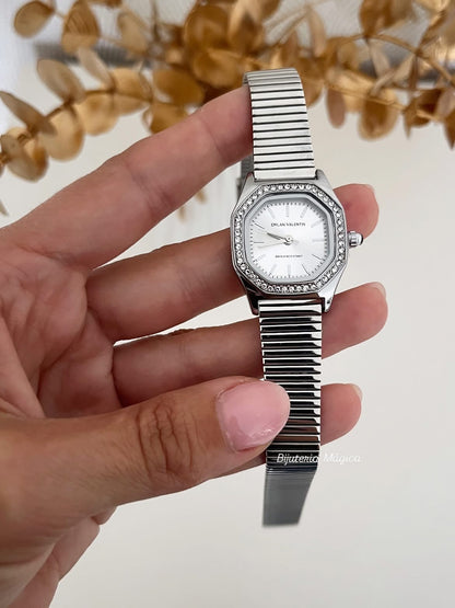 Relógio Prateado Brilho Elegante