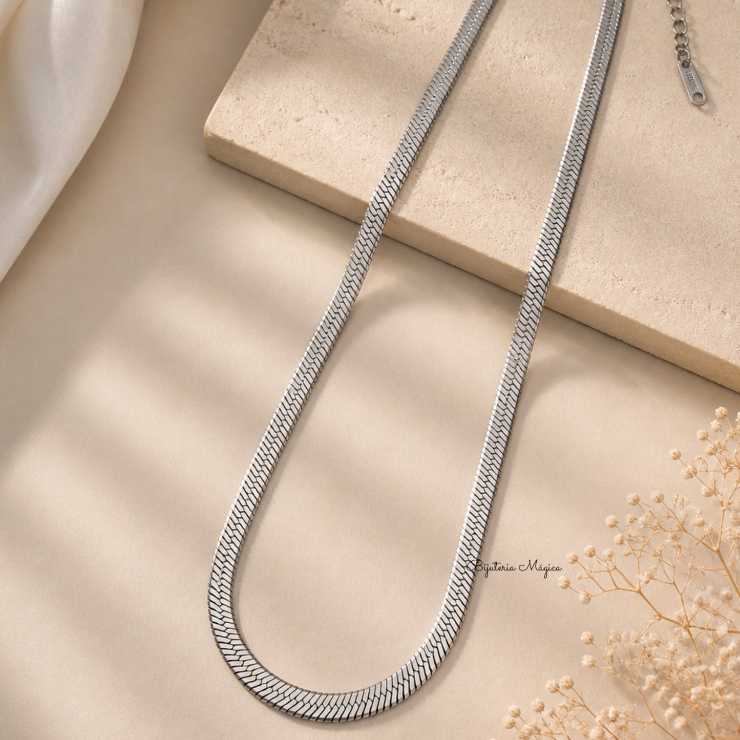 Colar Malha Achatada Prateado  Elegance