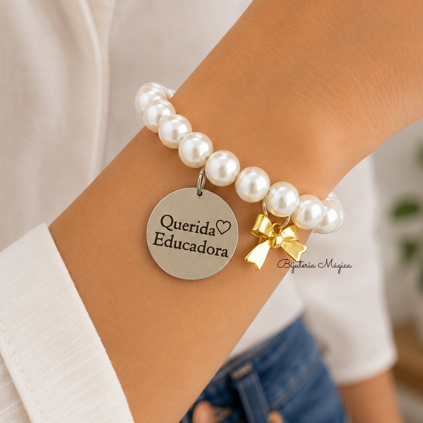 Pulseira Elástica de Pérolas “Querida Educadora”