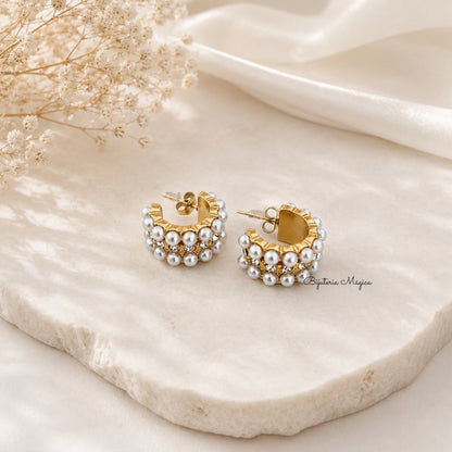 Brincos Pérolas Elegance Dourados em Aço Inoxidável