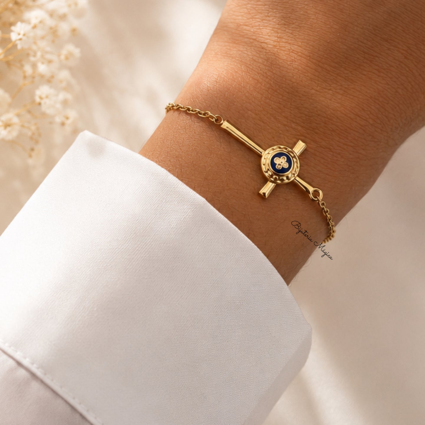 Pulseira Cruz de Fé Dourada em Aço Inoxidável