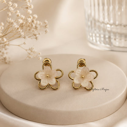 Brincos Flor Delicata em Aço Inoxidável