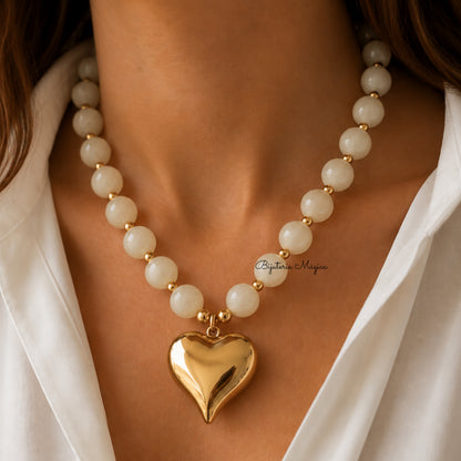Colar Pérolas com Coração Dourado