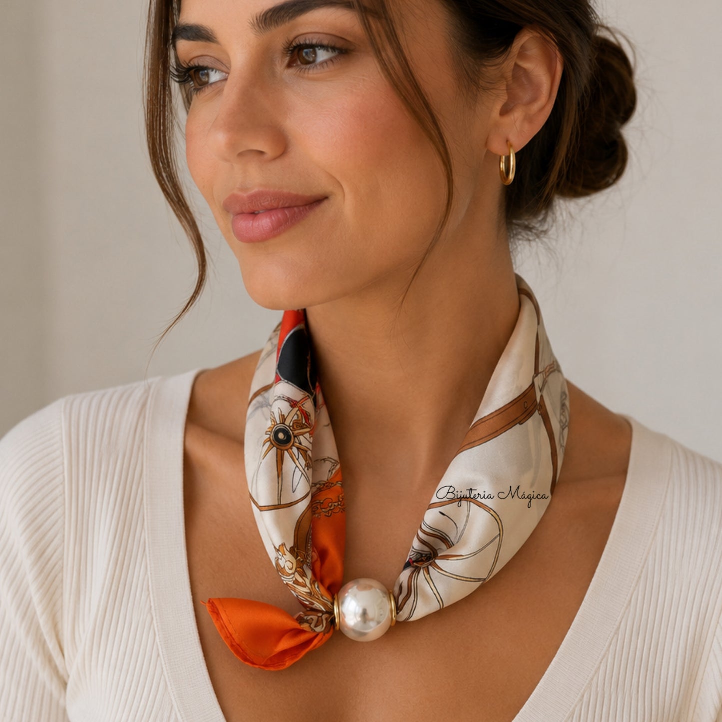 Lenço de Cetim com Pérola Magnética Elegance