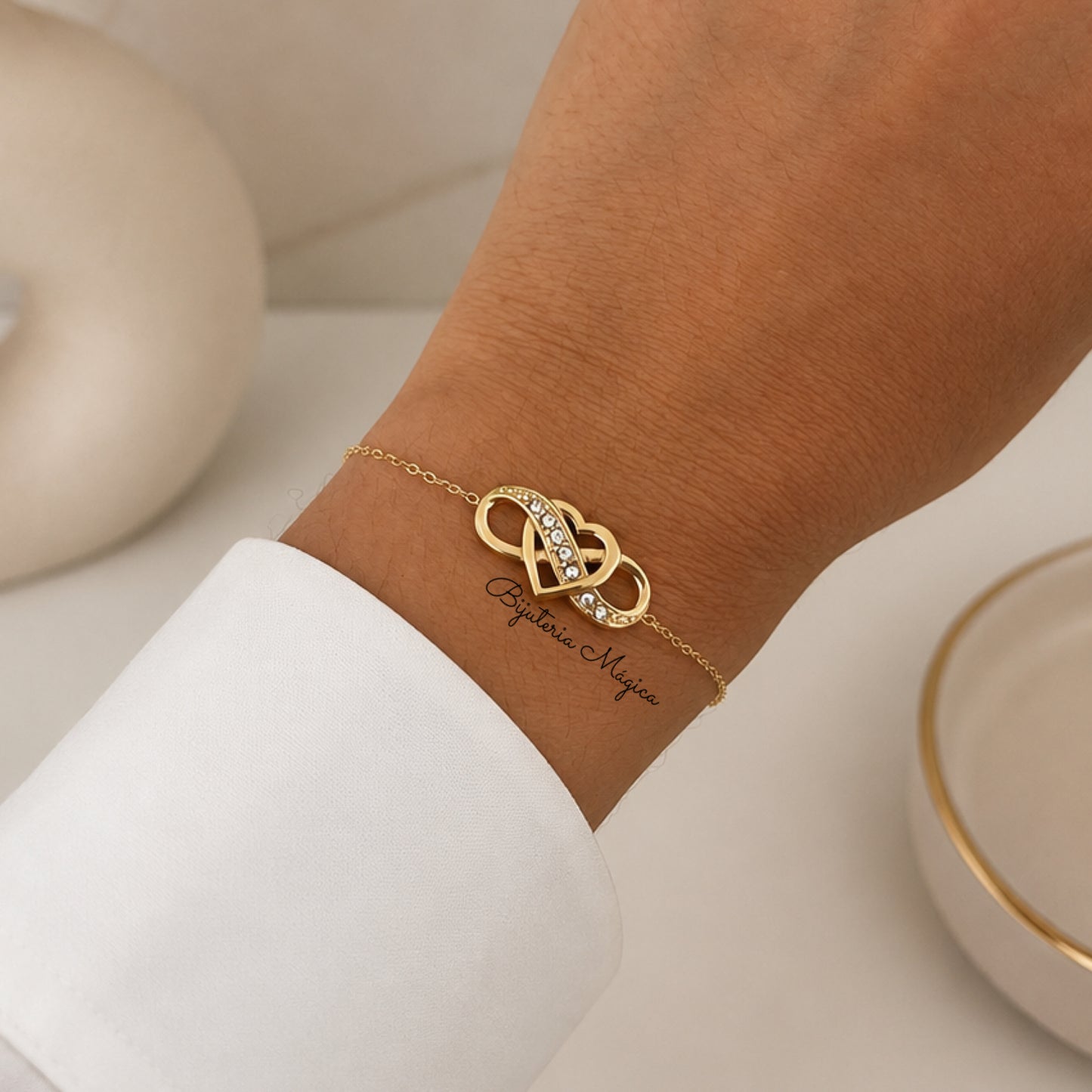 Pulseira Infinito com Coração Dourada