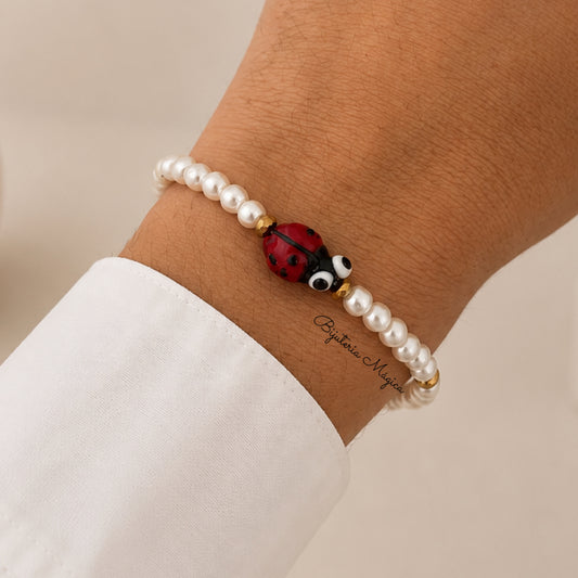 Pulseira Joaninha com Pérolas em Aço Inoxidável