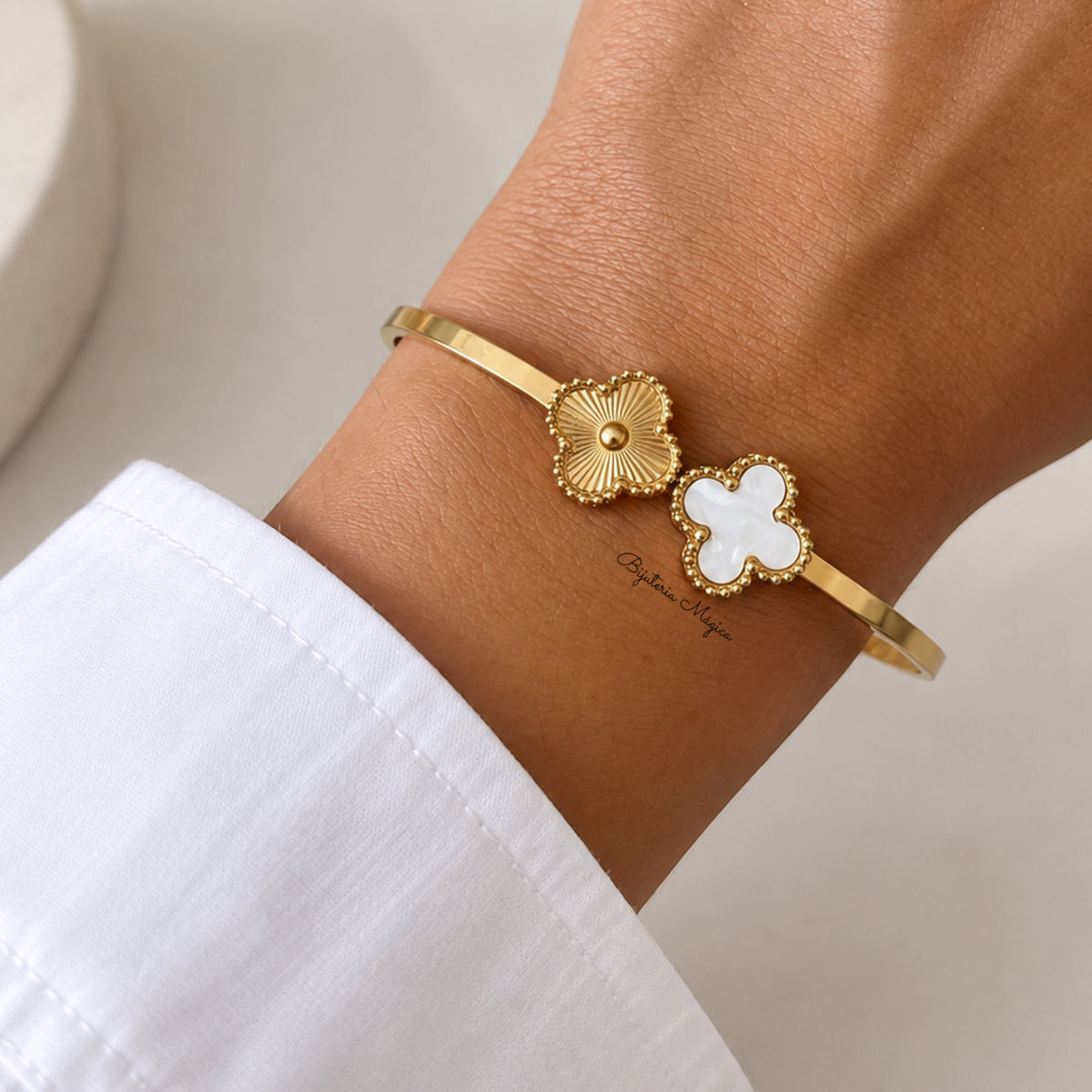 Pulseira Rígida Trevos