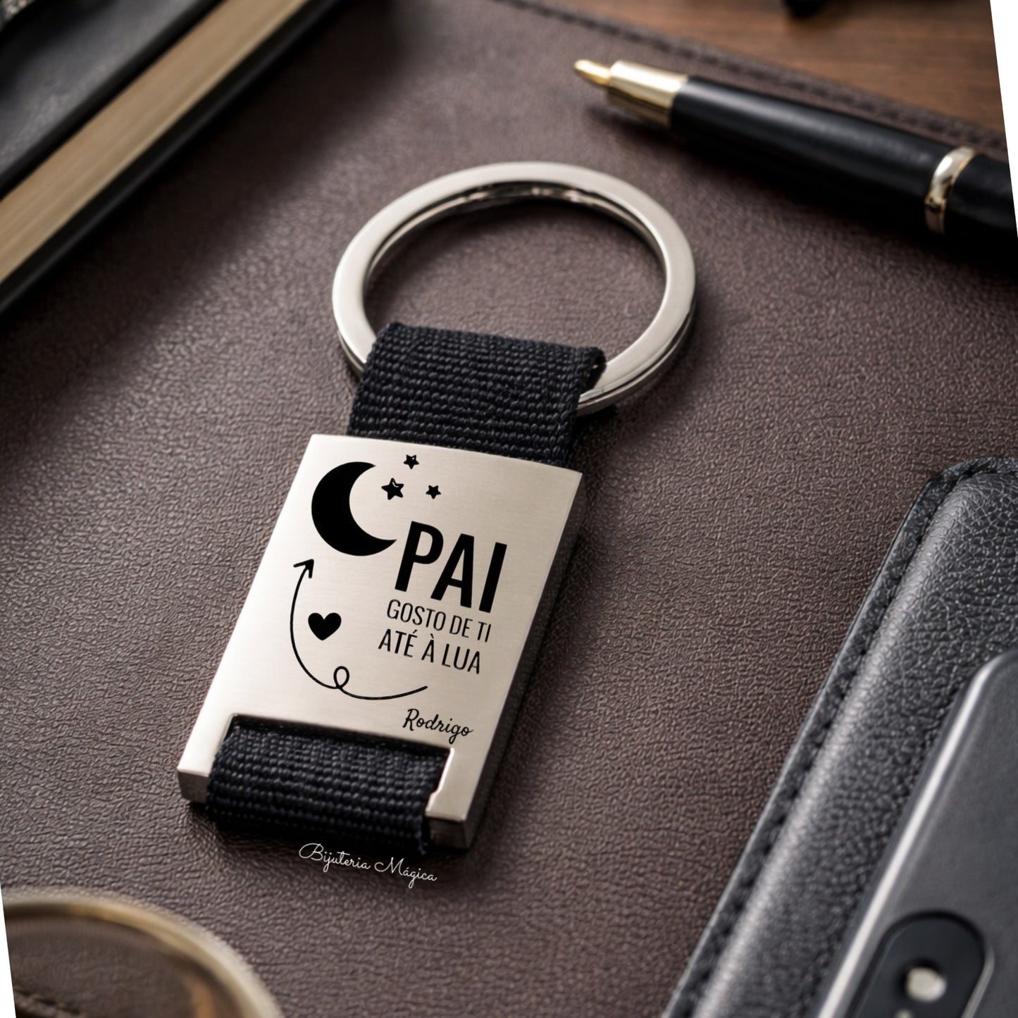 Dad To The Moon Keyring