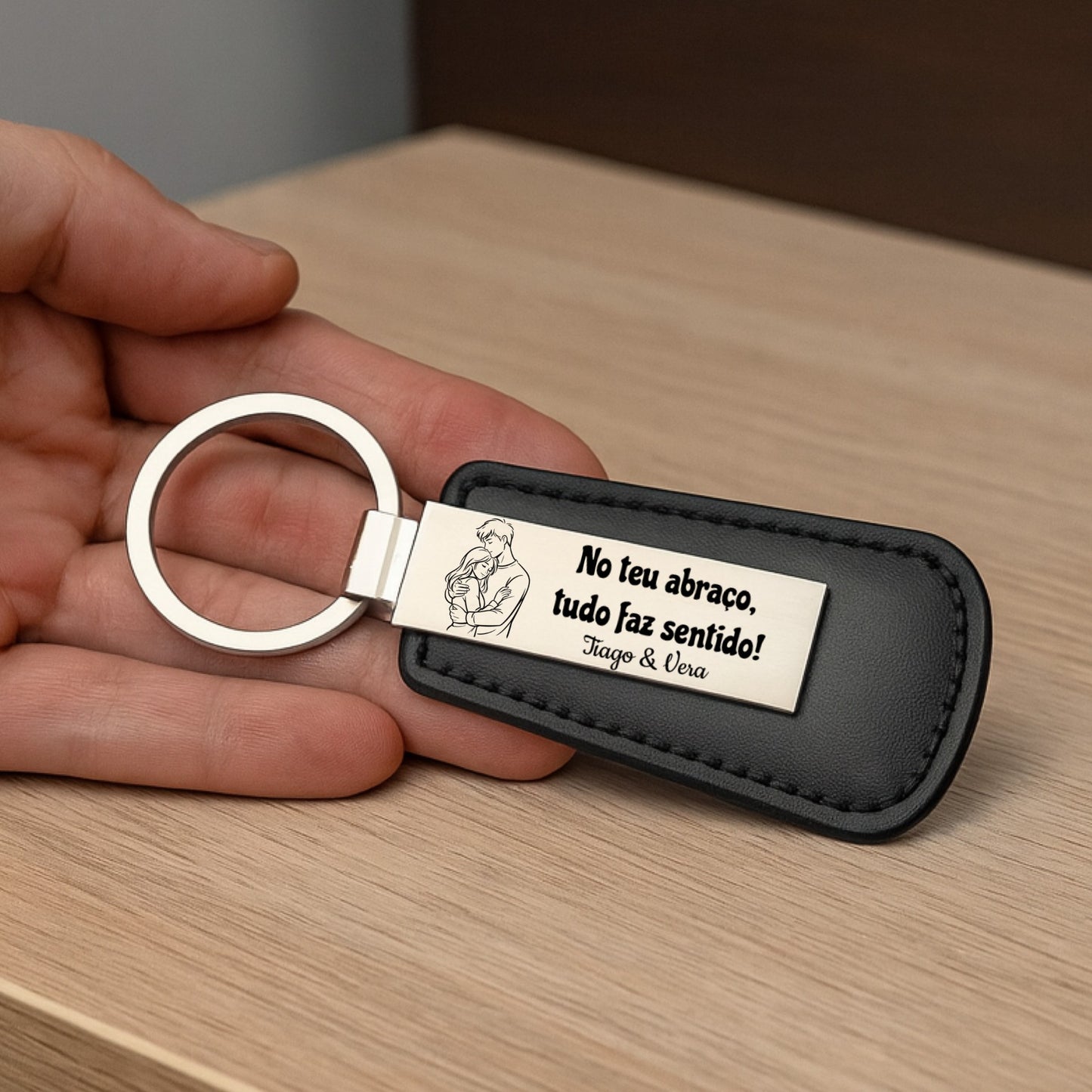 Porta-Chaves em Metal Personalizado – “No teu abraço, tudo faz sentido”