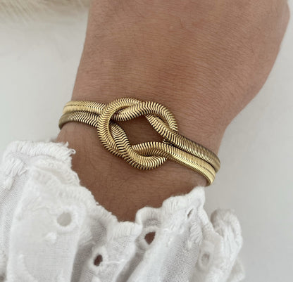 Pulseira Nó Dourado