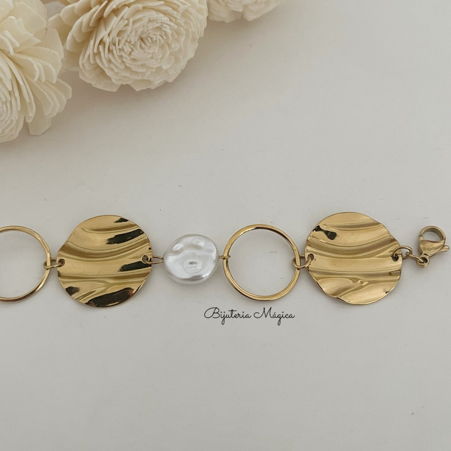Pulseira Dourada com Pérola Orgânica